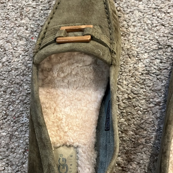 Ugg Moccasins EUC - Picture 5 of 6